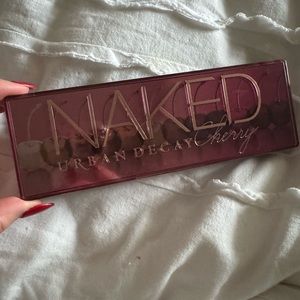Naked Urban Decay Cherry Eyeshadow Palette